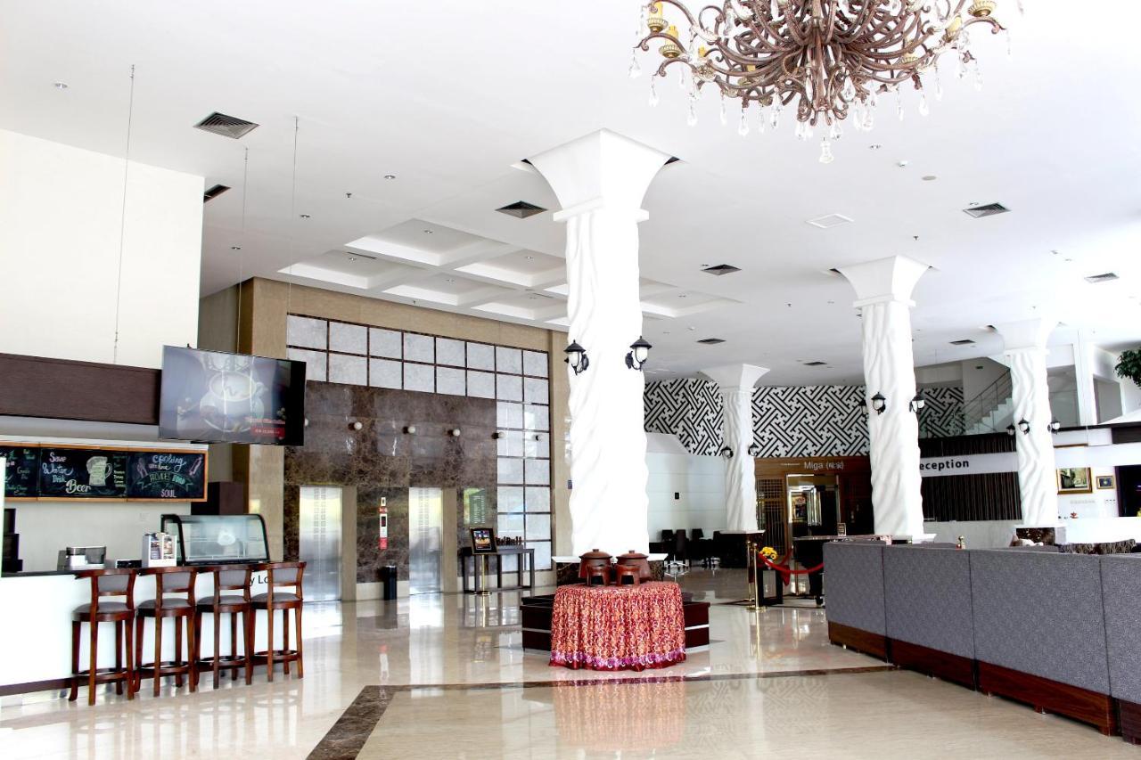 Forbis Hotel Serang Extérieur photo